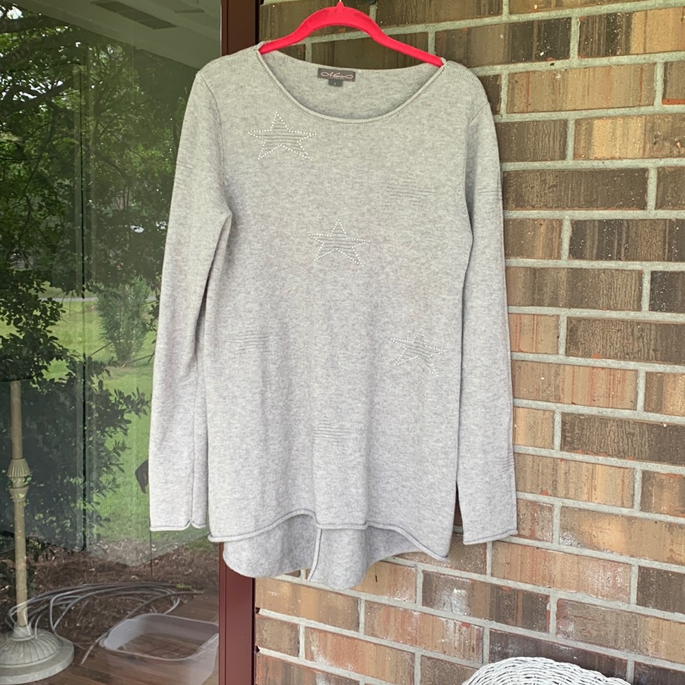 Metric Gray Pullover, size Large